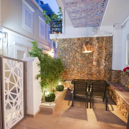 Compass Luxury Apartment